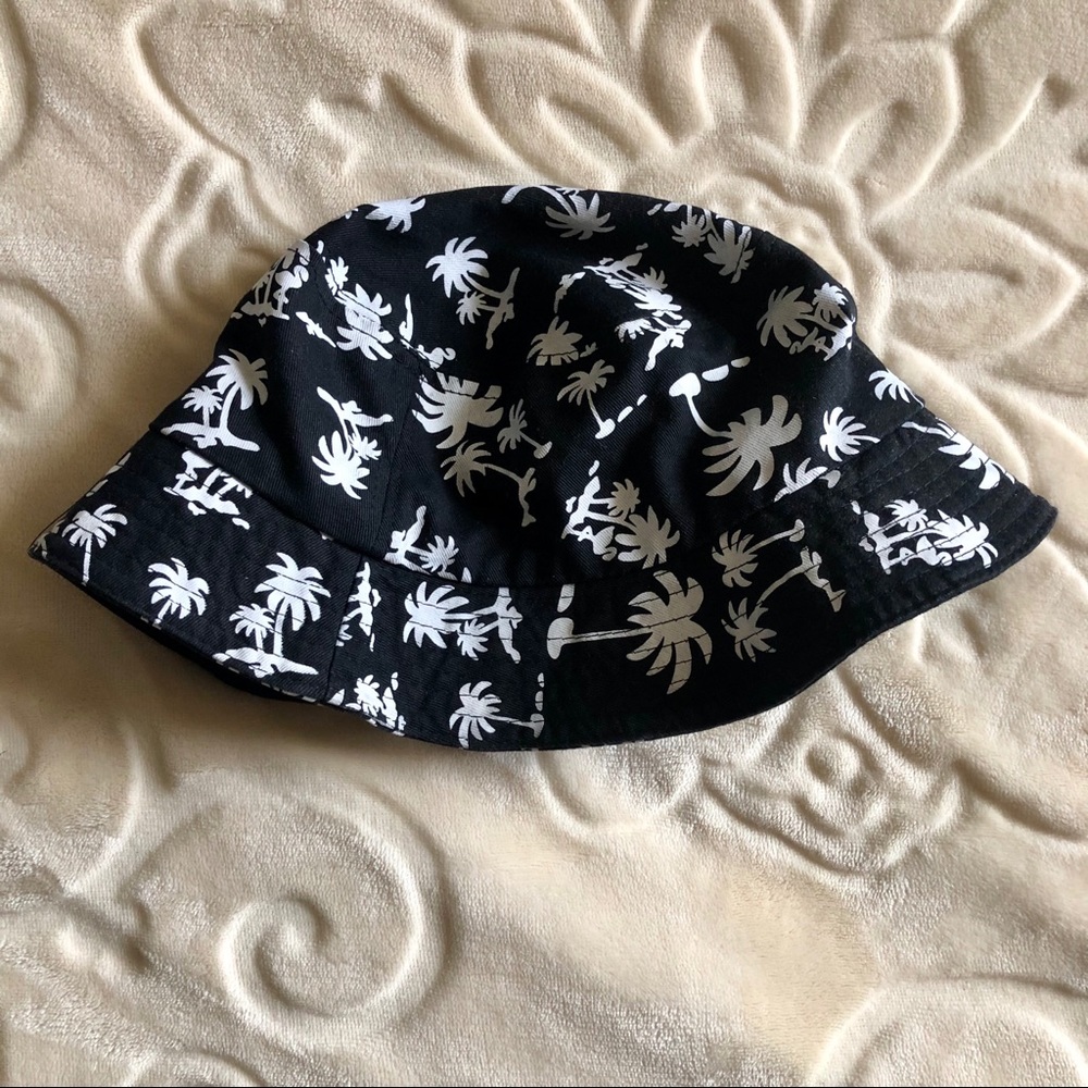 Bucket / beach hat